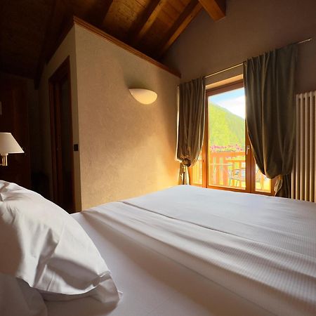 Hotel Le Bouquet - Adults Only Cogne Exterior photo