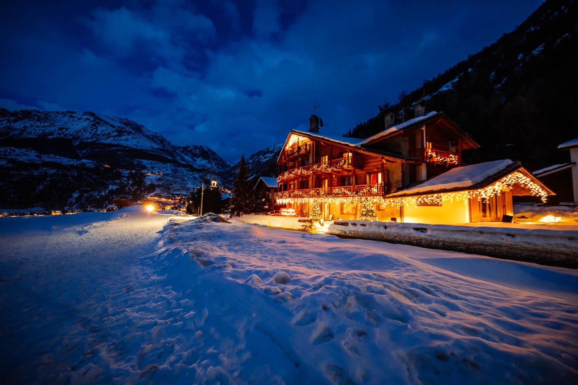 Hotel Le Bouquet - Adults Only Cogne Exterior photo